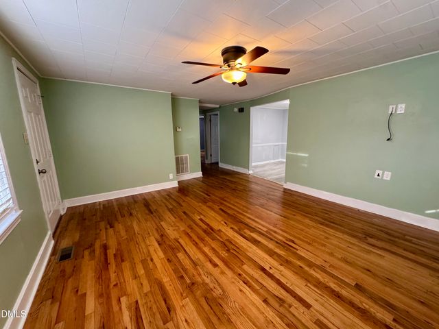 902 E Joyner Street, Clayton, NC 27520