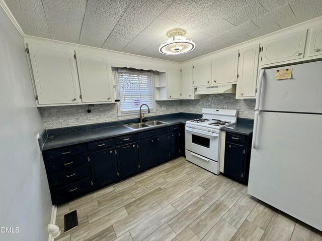 902 E Joyner Street, Clayton, NC 27520