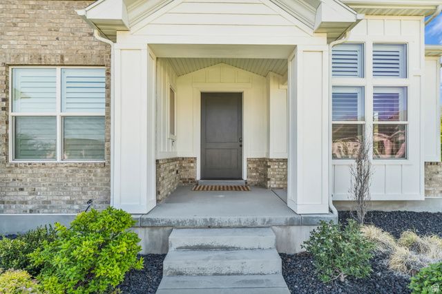 12517 N MINOTS LEDGE DR, Highland, UT 84003