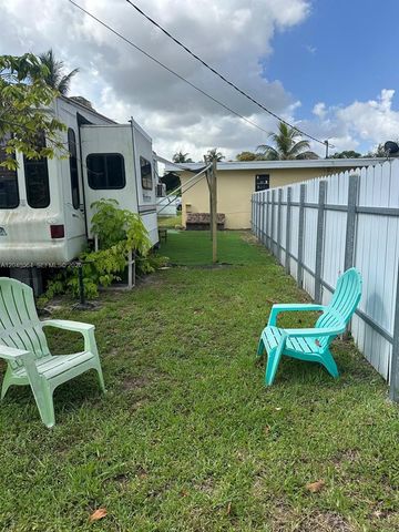 655 NW 152nd Street 655, Miami, FL 33169