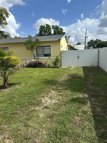 655 NW 152nd Street 655, Miami, FL 33169
