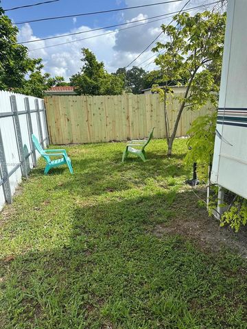 655 NW 152nd Street 655, Miami, FL 33169