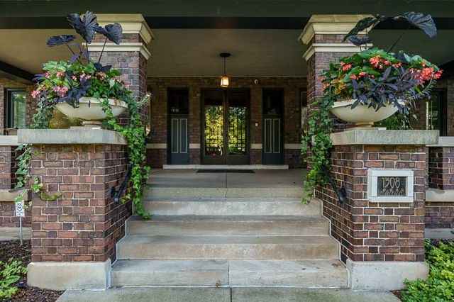 1308 HARLEM Boulevard, Rockford, IL 61103