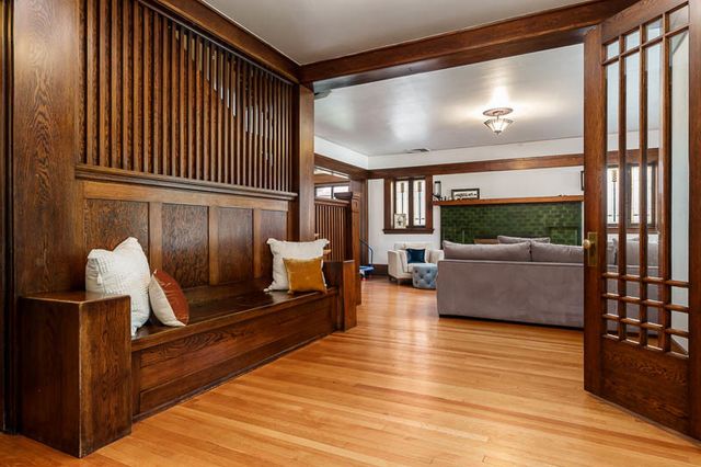 1308 HARLEM Boulevard, Rockford, IL 61103