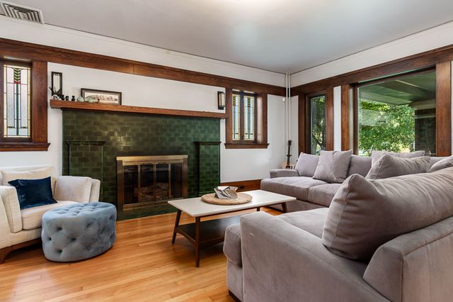 1308 HARLEM Boulevard, Rockford, IL 61103