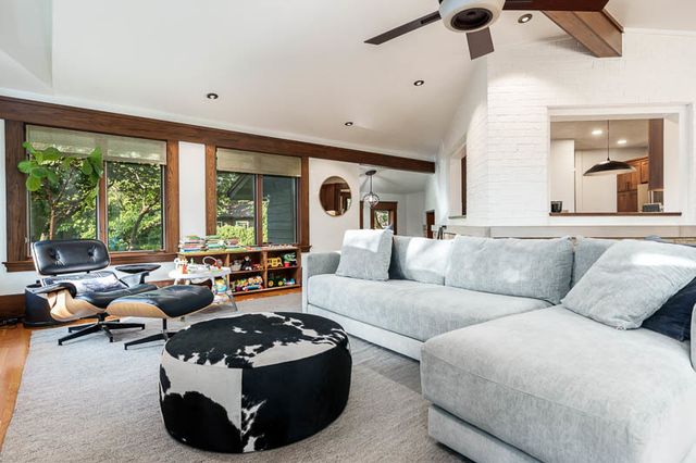 1308 HARLEM Boulevard, Rockford, IL 61103