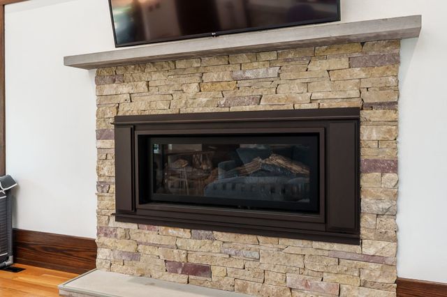 1308 HARLEM Boulevard, Rockford, IL 61103