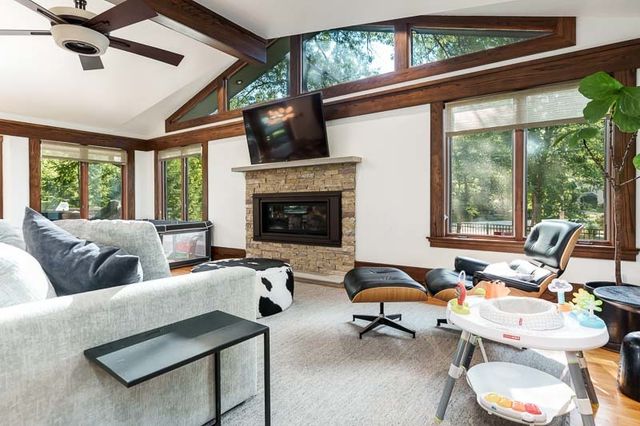 1308 HARLEM Boulevard, Rockford, IL 61103