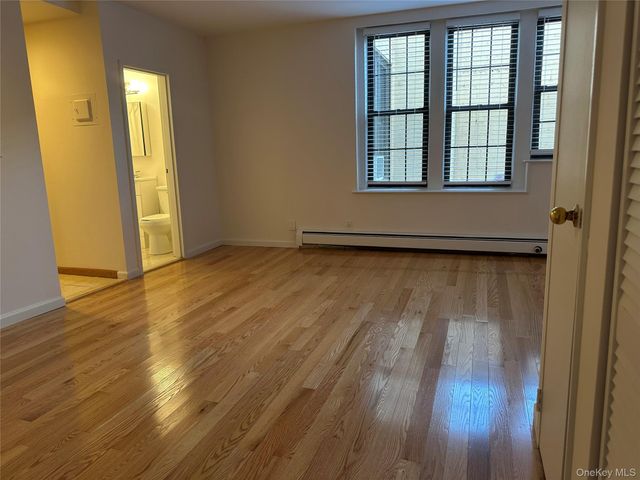 310 Riverside Boulevard 2K, Long Beach, NY 11561