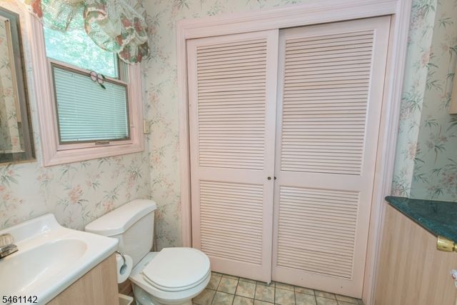 492 Blue Hill Ter, Franklin Lakes Boro, NJ 07417