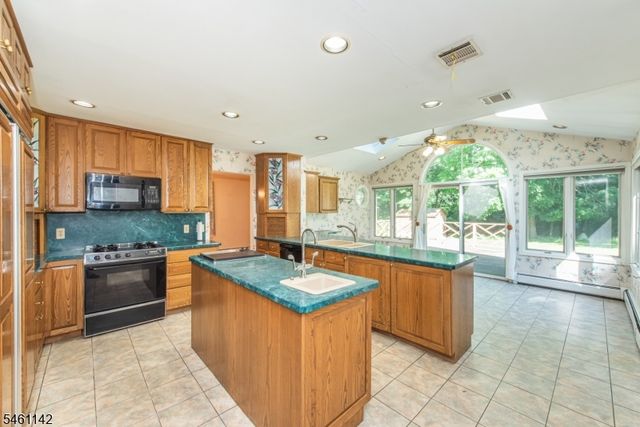 492 Blue Hill Ter, Franklin Lakes Boro, NJ 07417