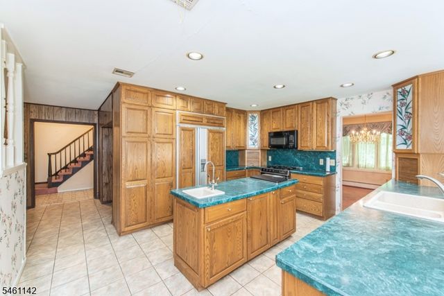 492 Blue Hill Ter, Franklin Lakes Boro, NJ 07417