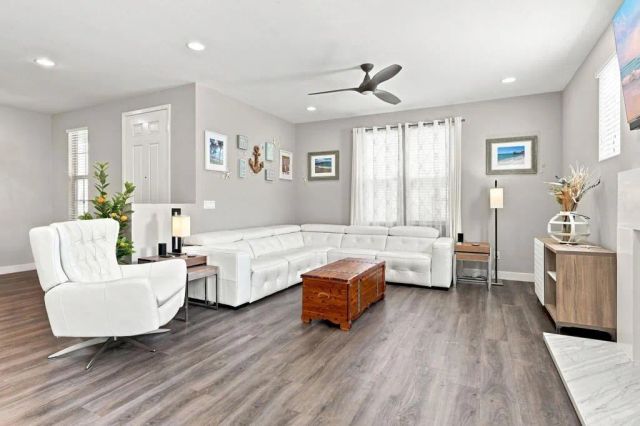 4318 Pacifica Way 2, Oceanside, CA 92056