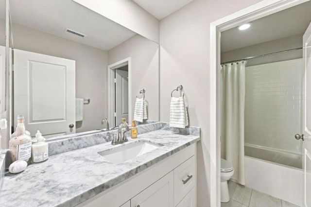 4318 Pacifica Way 2, Oceanside, CA 92056