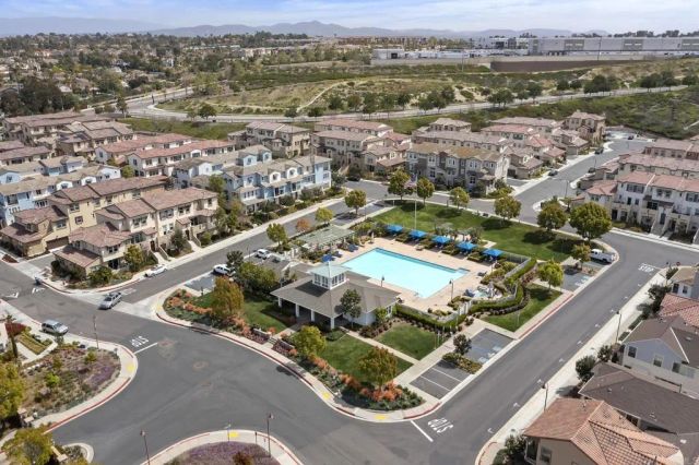 4318 Pacifica Way 2, Oceanside, CA 92056