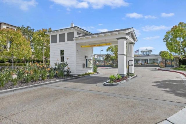 4318 Pacifica Way 2, Oceanside, CA 92056