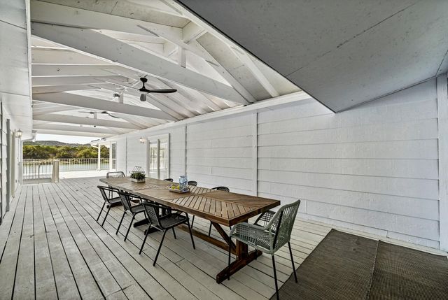 4690 River Oaks DR, Kingsland, TX 78639