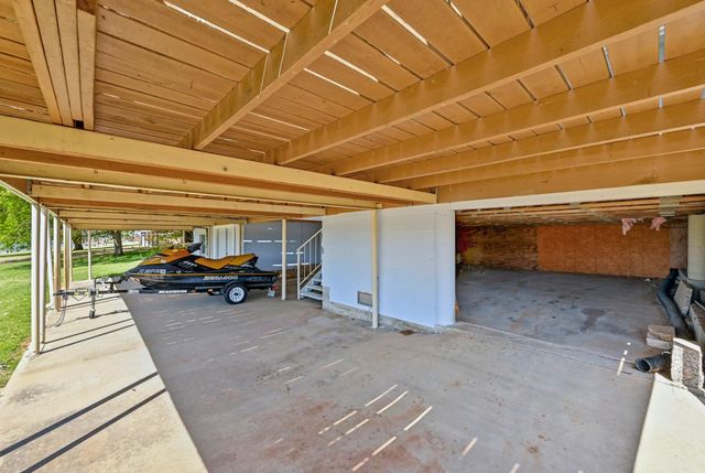 4690 River Oaks DR, Kingsland, TX 78639