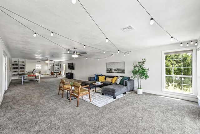 4690 River Oaks DR, Kingsland, TX 78639