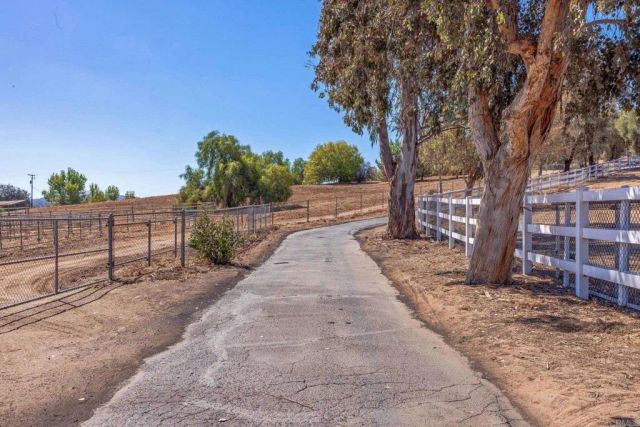 563 Pile Street, Ramona, CA 92065