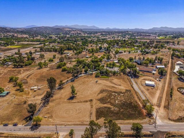 563 Pile Street, Ramona, CA 92065