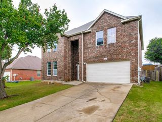 1105 Windhaven Circle, Lewisville, TX 75067