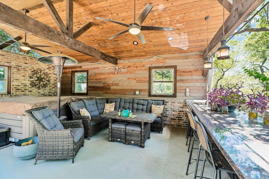 238 Jenn CV, Dripping Springs, TX 78620