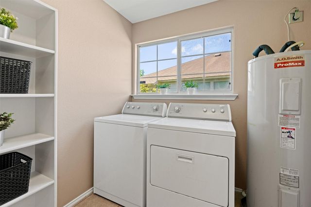 1527 Apollo CIR, Round Rock, TX 78664