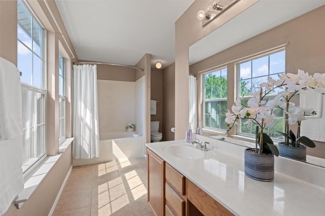 1527 Apollo CIR, Round Rock, TX 78664