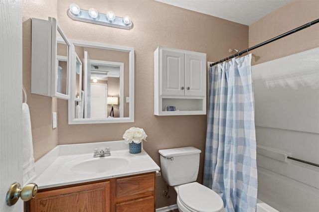 1527 Apollo CIR, Round Rock, TX 78664