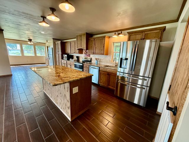 25604 S 608 Road, Grove, OK 74344