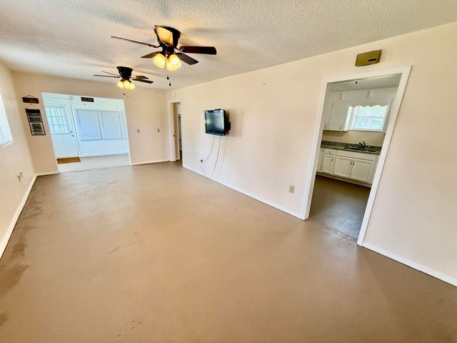 25604 S 608 Road, Grove, OK 74344