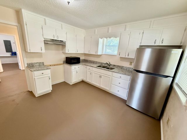 25604 S 608 Road, Grove, OK 74344