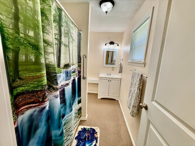 25604 S 608 Road, Grove, OK 74344