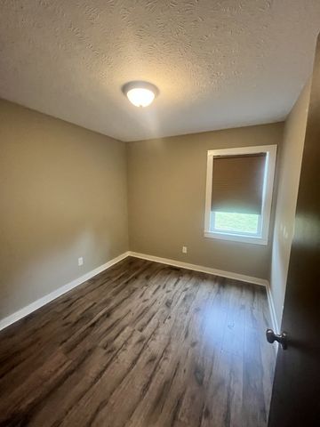 155 Dorothy Ln, Hartsville, TN 37074