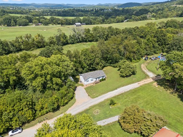 155 Dorothy Ln, Hartsville, TN 37074