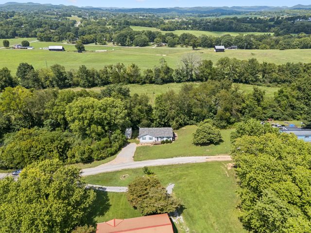 155 Dorothy Ln, Hartsville, TN 37074