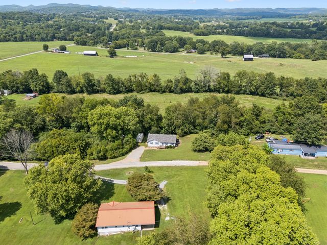 155 Dorothy Ln, Hartsville, TN 37074