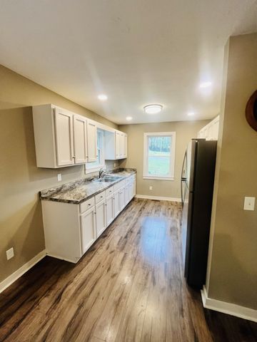 155 Dorothy Ln, Hartsville, TN 37074