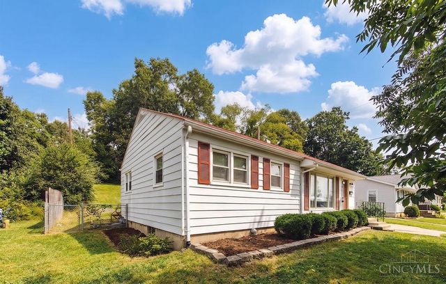 588 Valleyview Drive, Hamilton, OH 45013