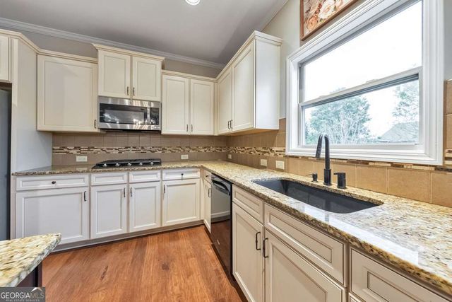 561 Olympic Way, Acworth, GA 30102