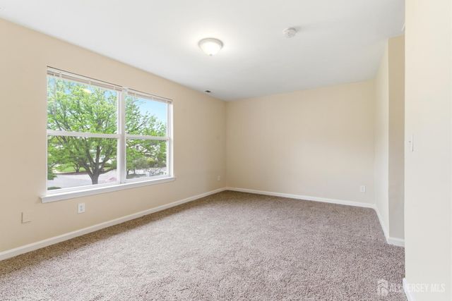 194 Bexley Lane, Piscataway, NJ 08854