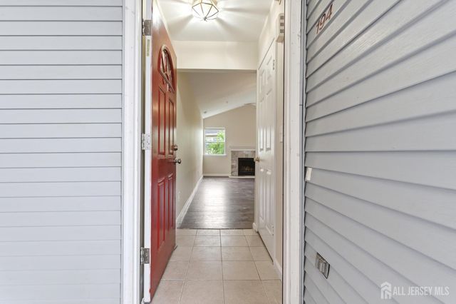 194 Bexley Lane, Piscataway, NJ 08854