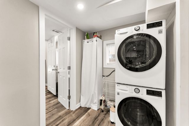 1406 E Nora Street, Springfield, MO 65803