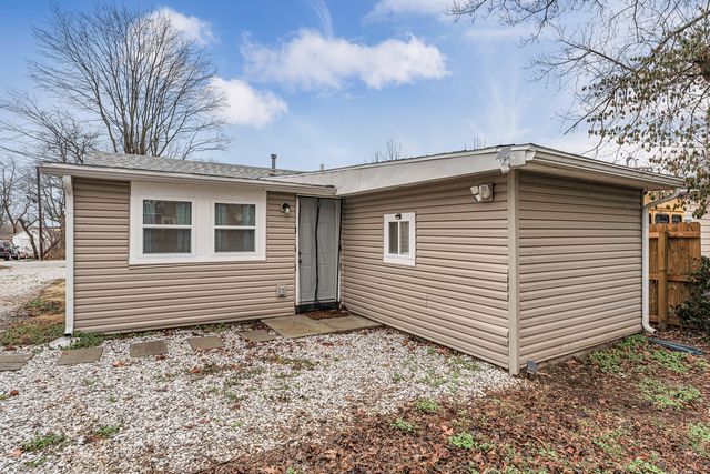 1406 E Nora Street, Springfield, MO 65803