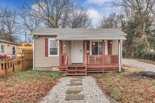 1406 E Nora Street, Springfield, MO 65803