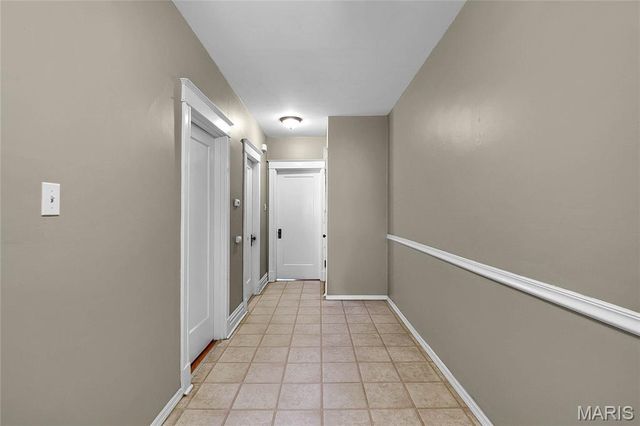 5027 Chippewa Street, St Louis, MO 63109