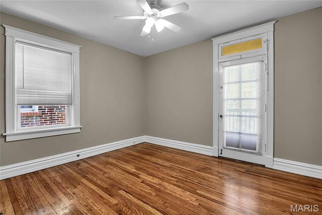 5027 Chippewa Street, St Louis, MO 63109