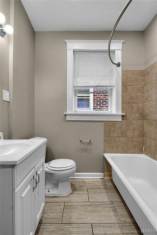 5027 Chippewa Street, St Louis, MO 63109