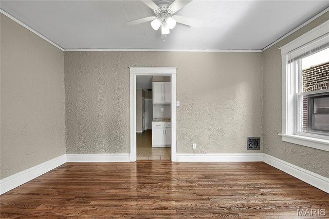 5027 Chippewa Street, St Louis, MO 63109